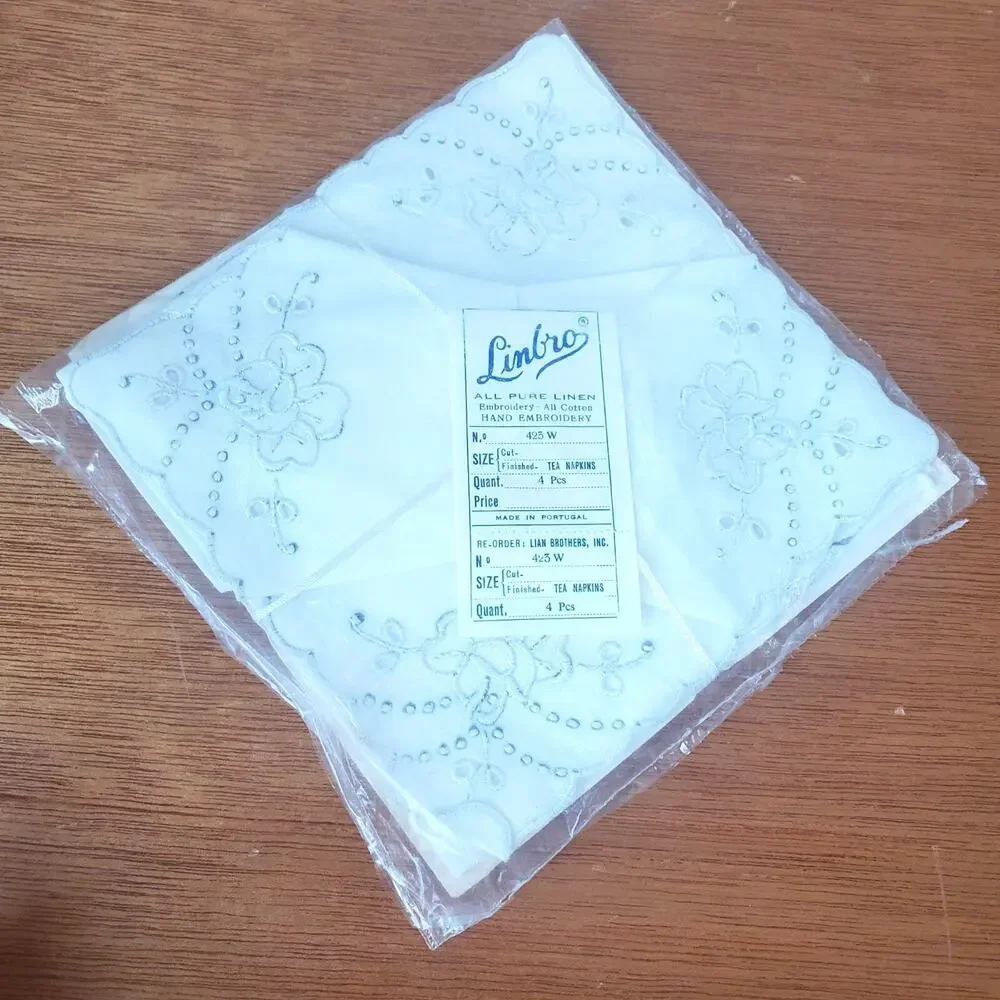 VTG Linbro Pure Linen Tea Napkins 4CT Hand Embroidered Scalloped Edge Floral